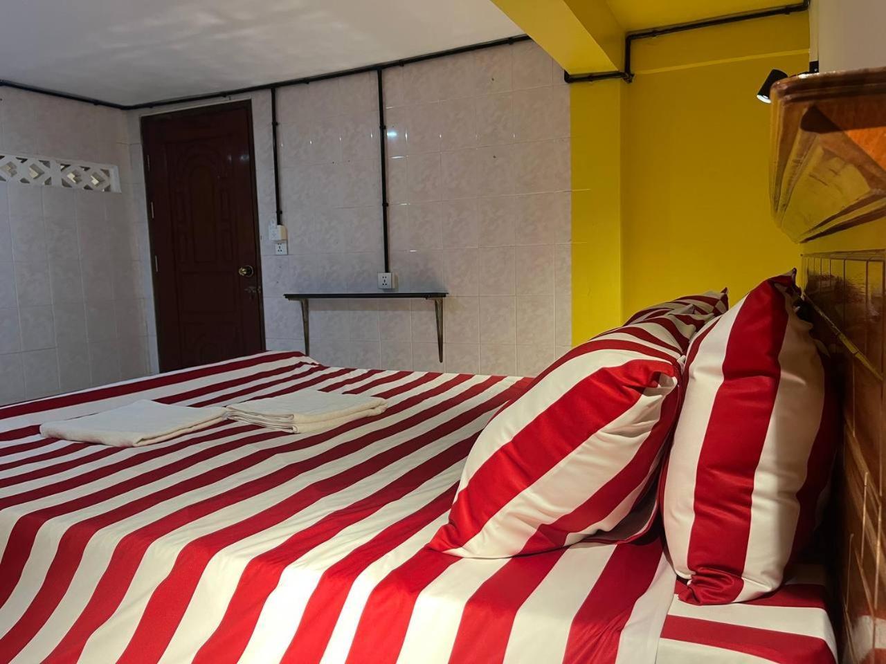 Por Chey Guesthouse Μπατταμπάνγκ Εξωτερικό φωτογραφία
