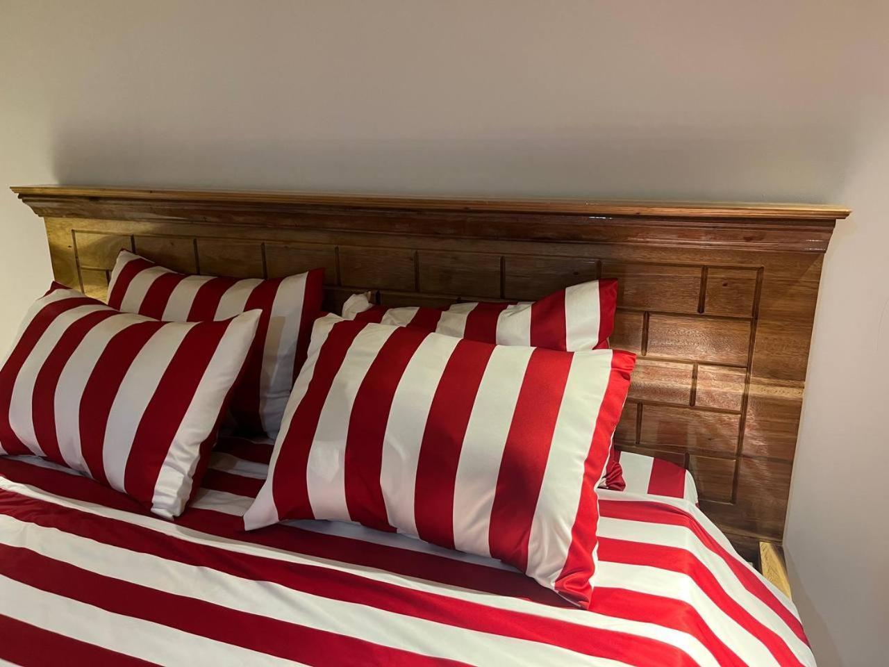 Por Chey Guesthouse Μπατταμπάνγκ Εξωτερικό φωτογραφία
