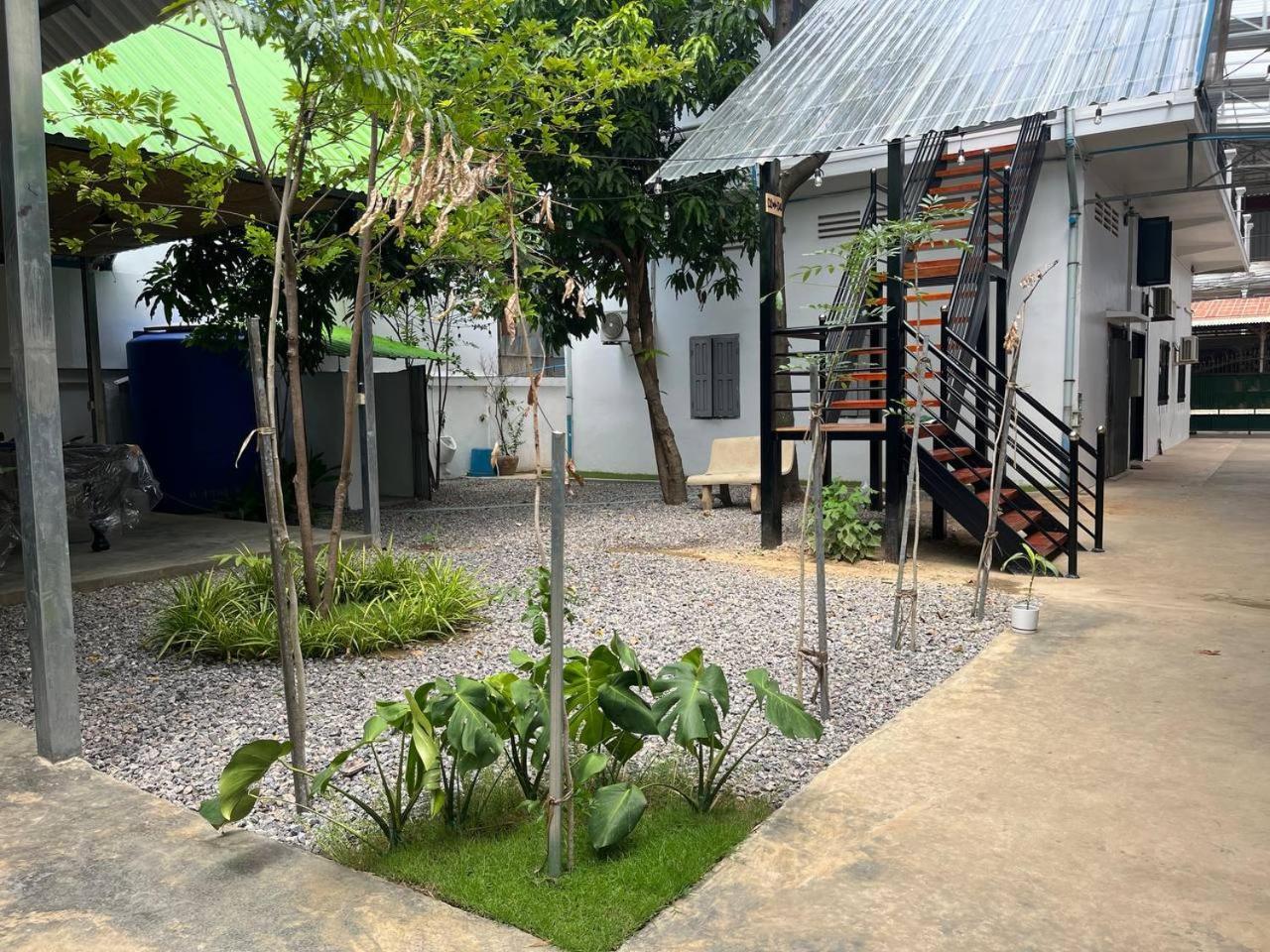 Por Chey Guesthouse Μπατταμπάνγκ Εξωτερικό φωτογραφία